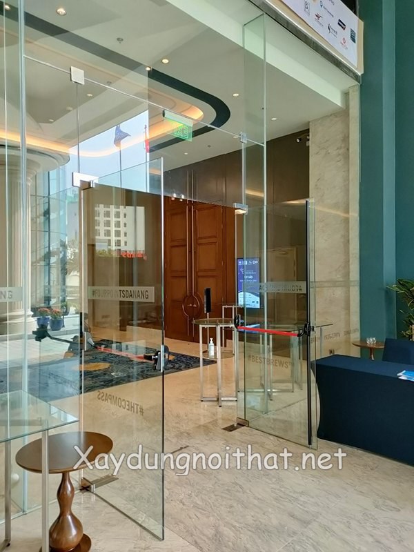 Tại Sao Cửa Thủy Lực Đang Trở Thành Xu Hướng Nội Thất Mới? cua thuy luc 13