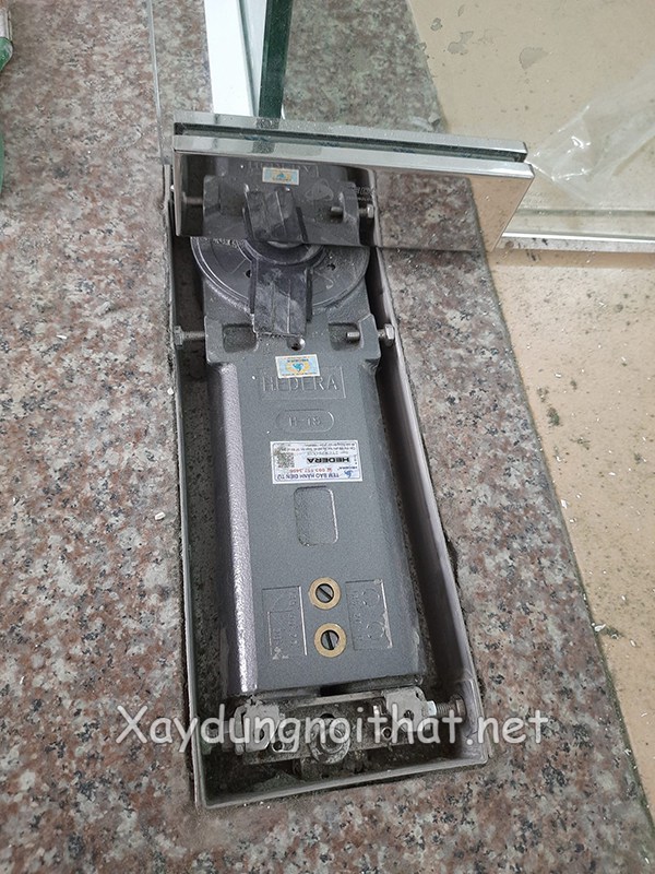 Tại Sao Cửa Thủy Lực Đang Trở Thành Xu Hướng Nội Thất Mới? cua thuy luc 8