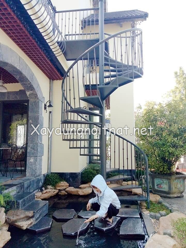 Mẫu cầu thang sắt xoắn đẹp