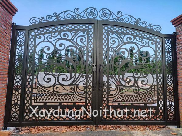 cua cong sat CNC 2 canh 8