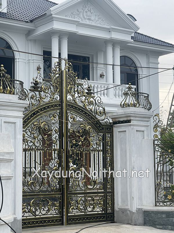 cua cong sat my thuat dep 50