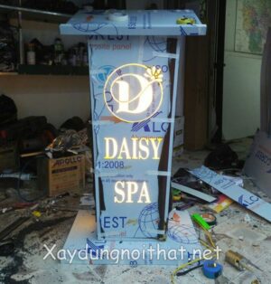 Làm bảng hiệu đứng đẹp