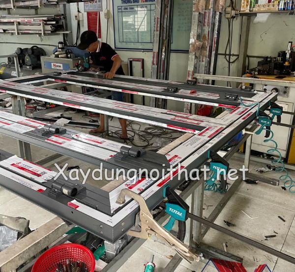 Cửa Nhôm Xingfa Màu Xám Ghi Lựa Chọn Hoàn Hảo Cho Ngôi Nhà Hiện Đại nhom xingfa 17