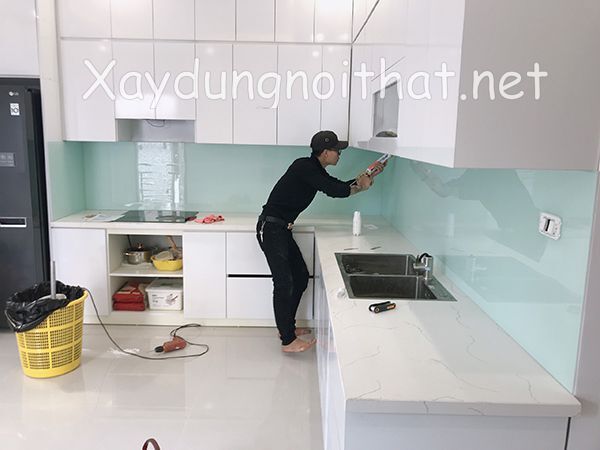Top Mẫu Kính Ốp Bếp Màu Trắng Sữa Đẹp – Xem Ngay Báo Giá Ưu Đãi kinh bep mau trang sua 15