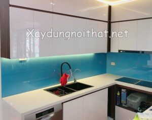 Mẫu kính bếp màu xanh ngọc
