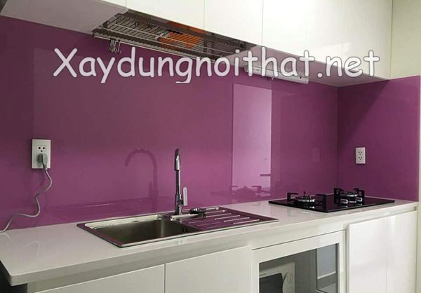 Kính Ốp Bếp Giá Bao Nhiêu? Xem Ngay Mẫu Đẹp Đang “Hot” Nhất kinh op bep 2