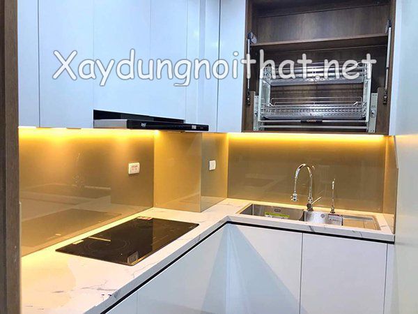 Kính Ốp Bếp Giá Bao Nhiêu? Xem Ngay Mẫu Đẹp Đang “Hot” Nhất kinh op bep 22