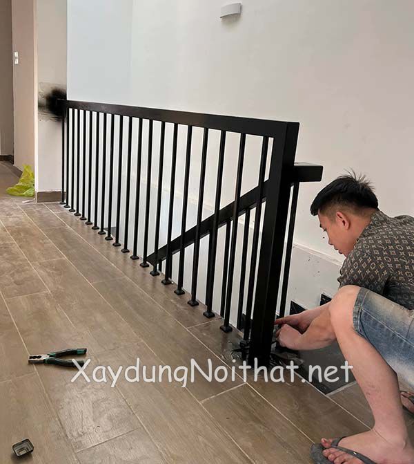Tổng Hợp 50 Mẫu Lan Can Cầu Thang Sắt Đẹp – Xem Báo Giá Ưu Đãi! Lan can cau thang sat 37