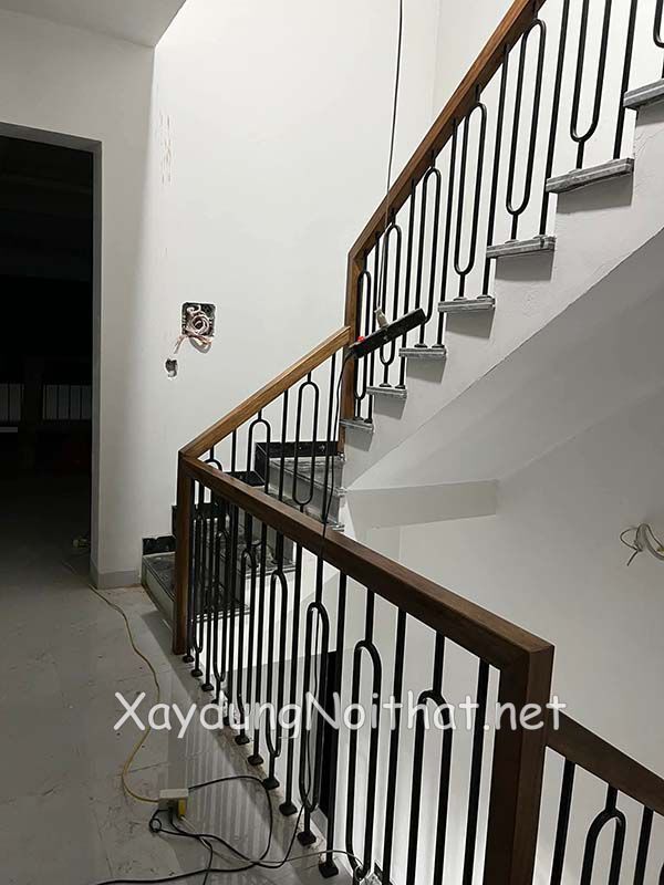 Tổng Hợp 50 Mẫu Lan Can Cầu Thang Sắt Đẹp – Xem Báo Giá Ưu Đãi! Lan can cau thang sat 40