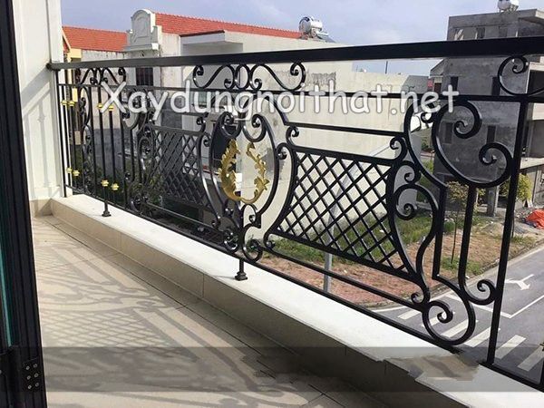 Mãu lan can sắt sân thượng đẹp
