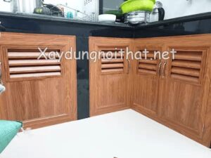 Mẫu tủ bếp nhôm kính nhỏ, đơn giản
