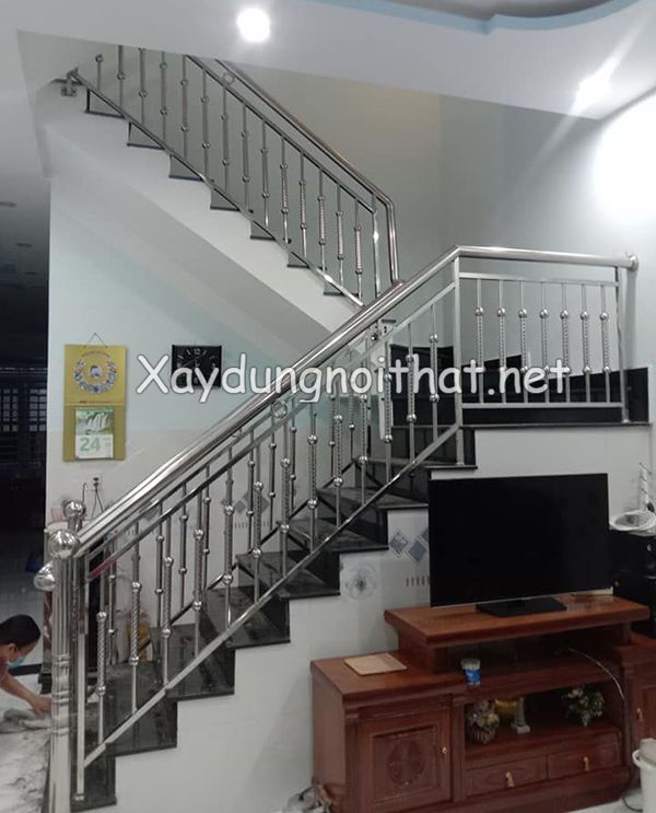 Top 50 Mẫu Cầu Thang Inox Đẹp Nhất – Giá Rẻ Không Thể Bỏ Qua! cau thang inox 24
