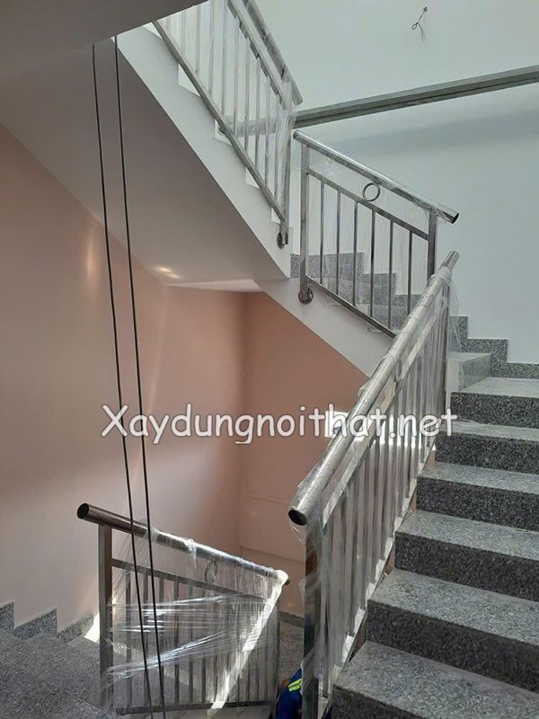 Top 50 Mẫu Cầu Thang Inox Đẹp Nhất – Giá Rẻ Không Thể Bỏ Qua! cau thang inox 39
