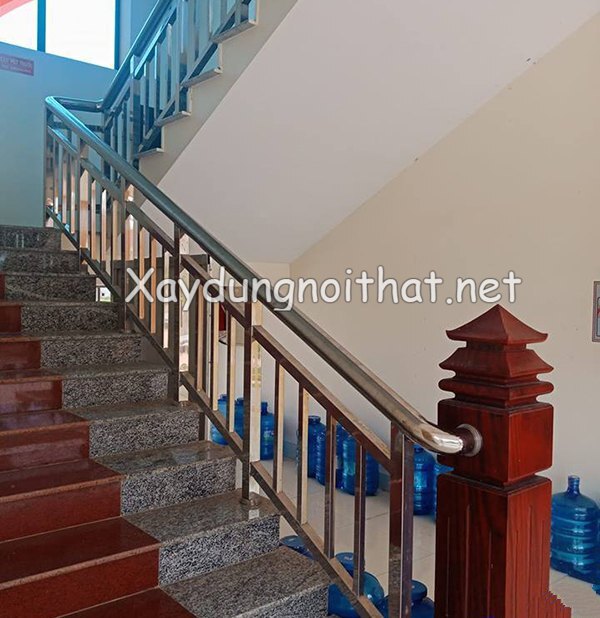 Top 50 Mẫu Cầu Thang Inox Đẹp Nhất – Giá Rẻ Không Thể Bỏ Qua! cau thang inox 4