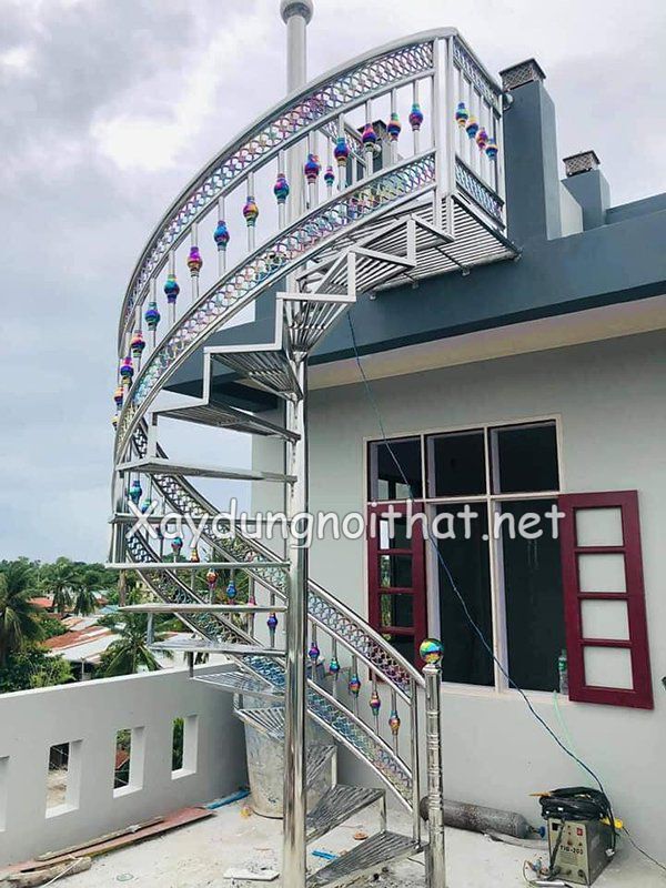 Top 50 Mẫu Cầu Thang Inox Đẹp Nhất – Giá Rẻ Không Thể Bỏ Qua! cau thang inox 6