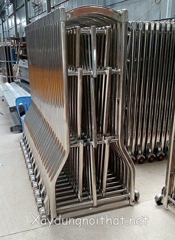 Báo Giá Cổng Xếp Inox & Các Mẫu Mới Nhất Cho Mọi Công Trình cong xep inox 1