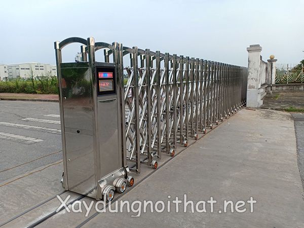 Báo Giá Cổng Xếp Inox & Các Mẫu Mới Nhất Cho Mọi Công Trình cong xep inox 9