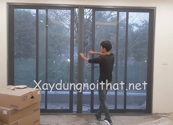 Top Mẫu Cửa Lưới Chống Muỗi Dạng Xếp: Gọn Gàng – Thẩm Mỹ – Hiệu Quả lap dat cua luoi chong muoi 6