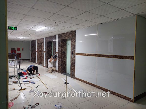 tuong op nhua gia da 23