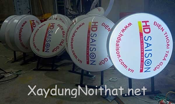 Làm Bảng Hiệu Hộp Đèn Đẹp – Xem Báo Giá & 50 Mẫu Hot Nhất Hiện Nay bang hieu hop den 25