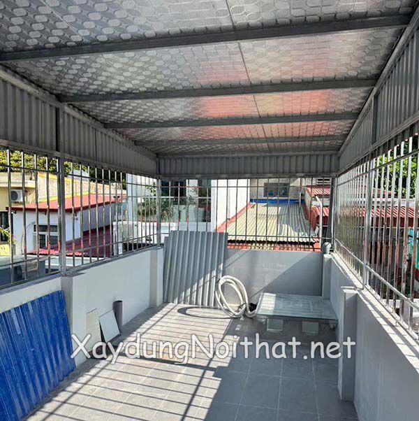 Mái Tôn Sân Thượng Đẹp – Xem Ngay Mẫu Hot & Giá Thi Công Cực Tốt! mai ton san thuong 12