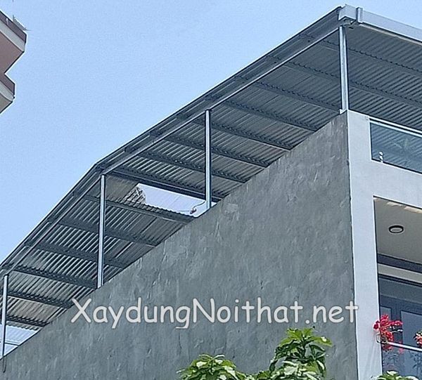 Mái Tôn Sân Thượng Đẹp – Xem Ngay Mẫu Hot & Giá Thi Công Cực Tốt! mai ton san thuong 17