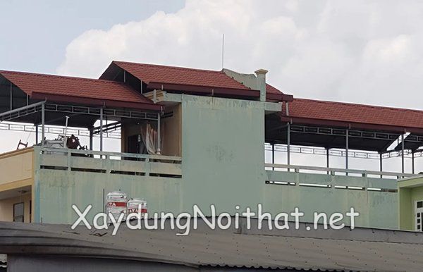 Mái Tôn Sân Thượng Đẹp – Xem Ngay Mẫu Hot & Giá Thi Công Cực Tốt! mai ton san thuong 22