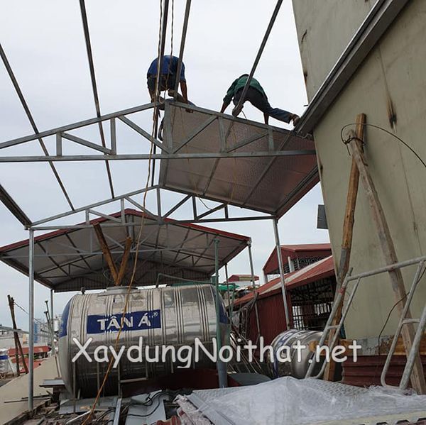 Mái Tôn Sân Thượng Đẹp – Xem Ngay Mẫu Hot & Giá Thi Công Cực Tốt! mai ton san thuong 30