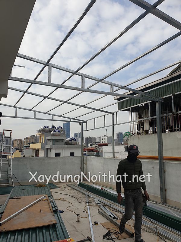 Mái Tôn Sân Thượng Đẹp – Xem Ngay Mẫu Hot & Giá Thi Công Cực Tốt! mai ton san thuong 32